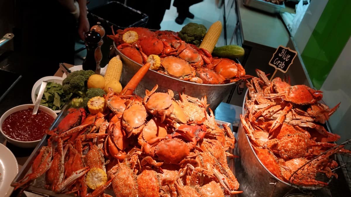 Whack-a-Crab! บุฟเฟ่ต์ปูและสารพันเมนูที่ Novotel Bangkok Fenix Silom