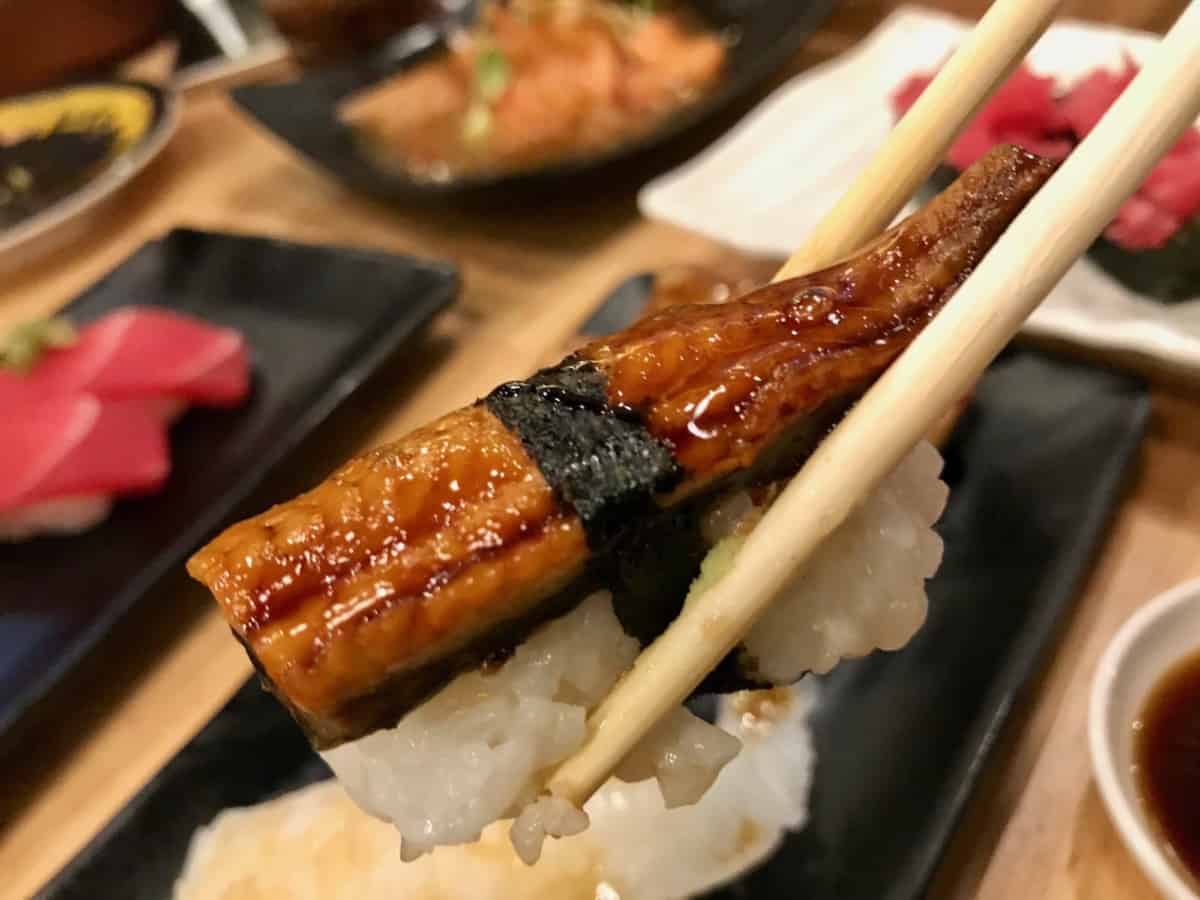 รีวิว Shinkanzen Sushi ซูชิ ซาซิมิและอาหารญี่ปุ่น เริ่มต้นเพียง 11 บาท