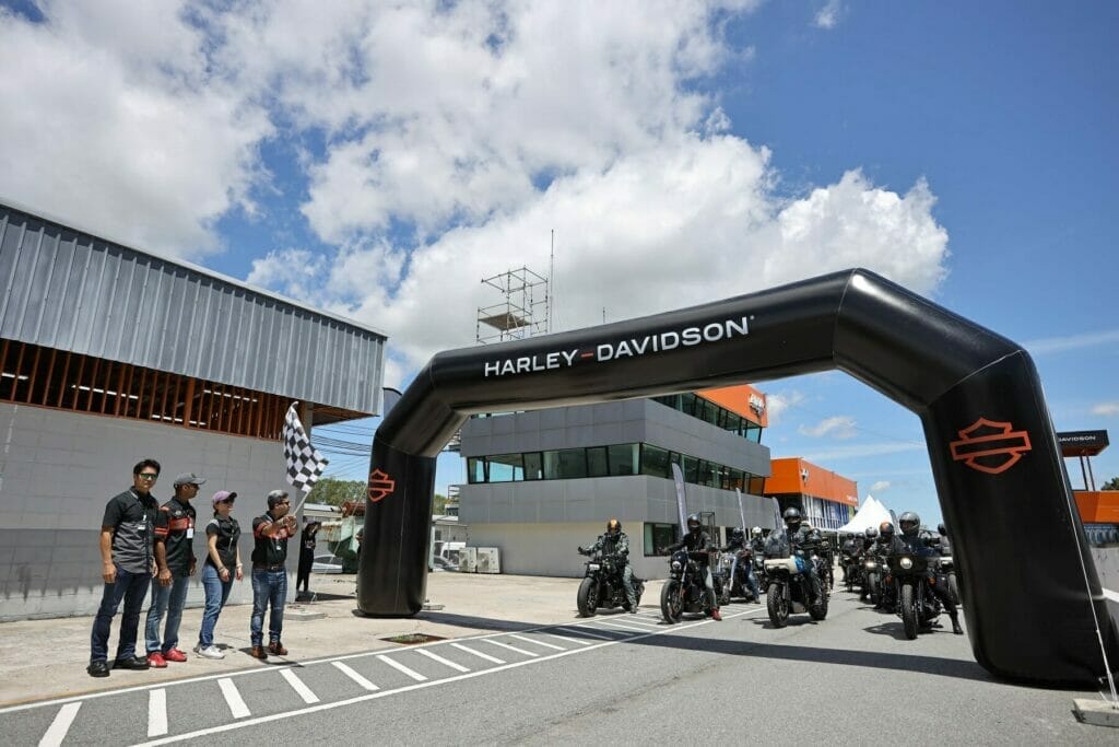 แรงไม่เหมือนใคร! กับบรรยากาศความสำเร็จจากงาน Harley-Davidson® Dirt.Road.Track Media Xperience