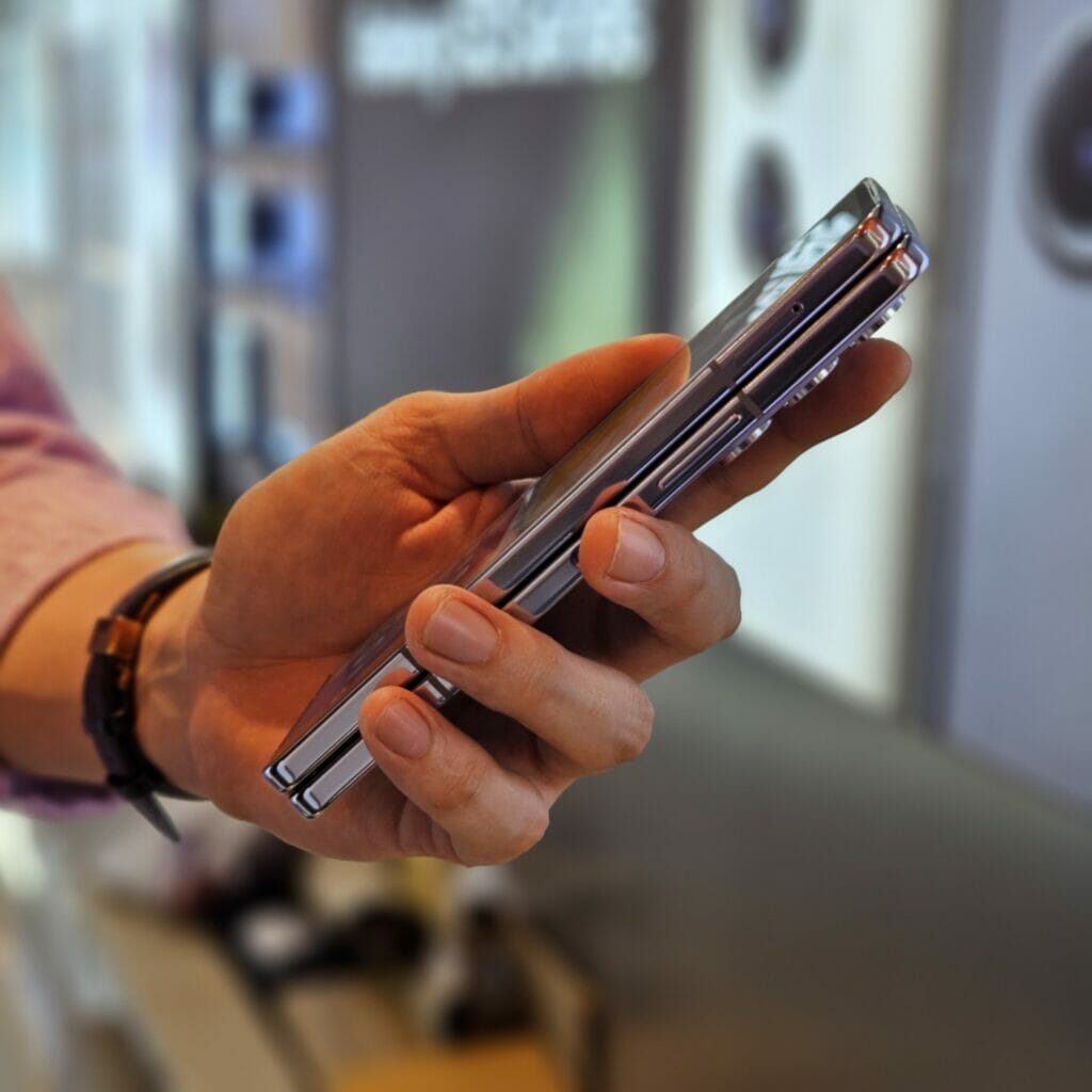 รีวิว Samsung Galaxy Z Flip 5 และ Fold 5 รุ่นใหม่ มีอะไรใหม่บ้าง