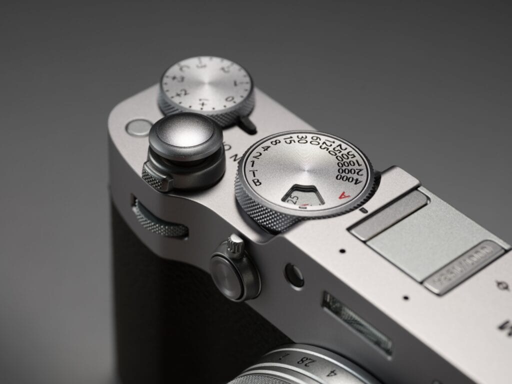 เปิดตัว “FUJIFILM X100VI” ระบบป้องกันภาพสั่นไหวภายในตัวกล้องครั้งแรกในตระกูล 11